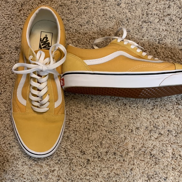 Vans - Picture 3 of 4